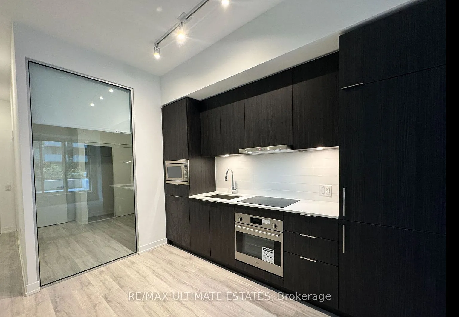 2 bed, $2,850 — Photo 3