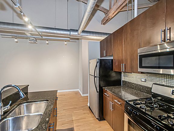 5th image of 7377 N Rogers Ave APT 205
