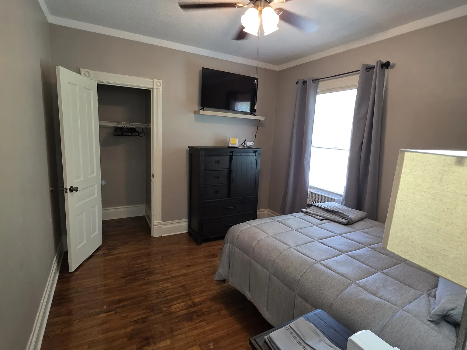 301 Henry Avenue SE — Photo 4