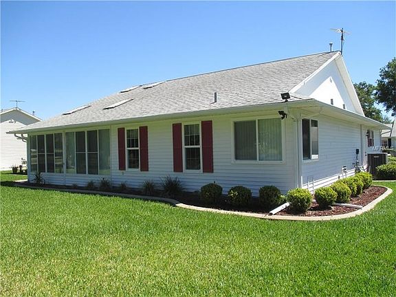 3rd image of 25913 Newcombe Cir