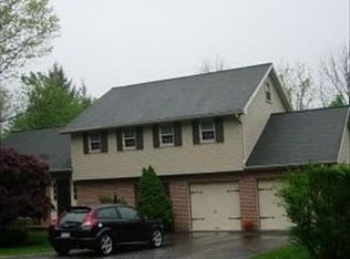 1948 Northbrook Dr, Lancaster, PA 17601