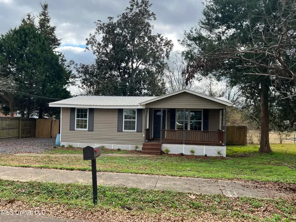 410 Heslep St, Pelahatchie, MS 39145