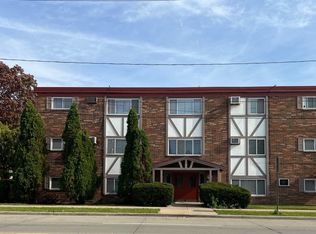3505 W 105th St APT 201, Cleveland, OH 44111