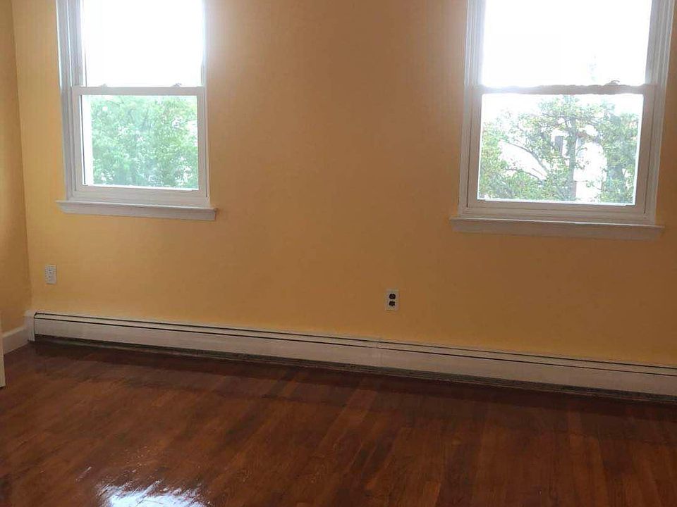 1st image of 4816 43rd Ave #1FL