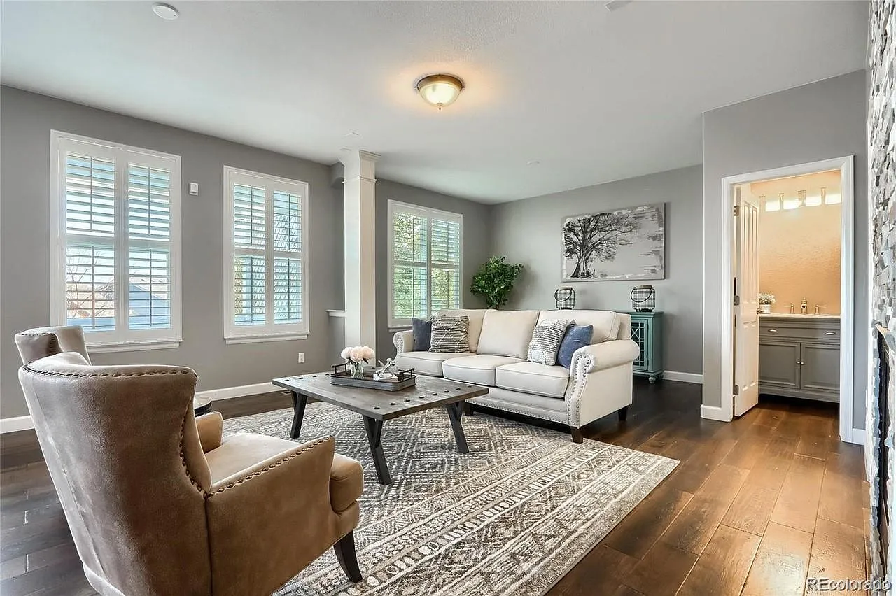 5 bed, 4.0 bath, 3356 sqft, $4,400 — Photo 4