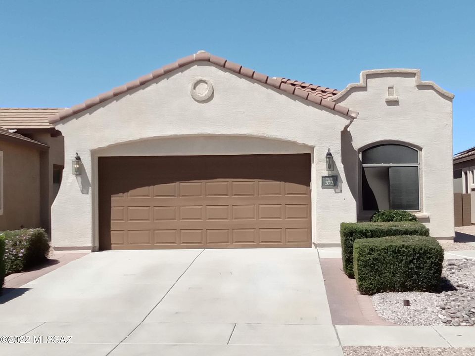 1st image of 372 W Calle Media Luz
