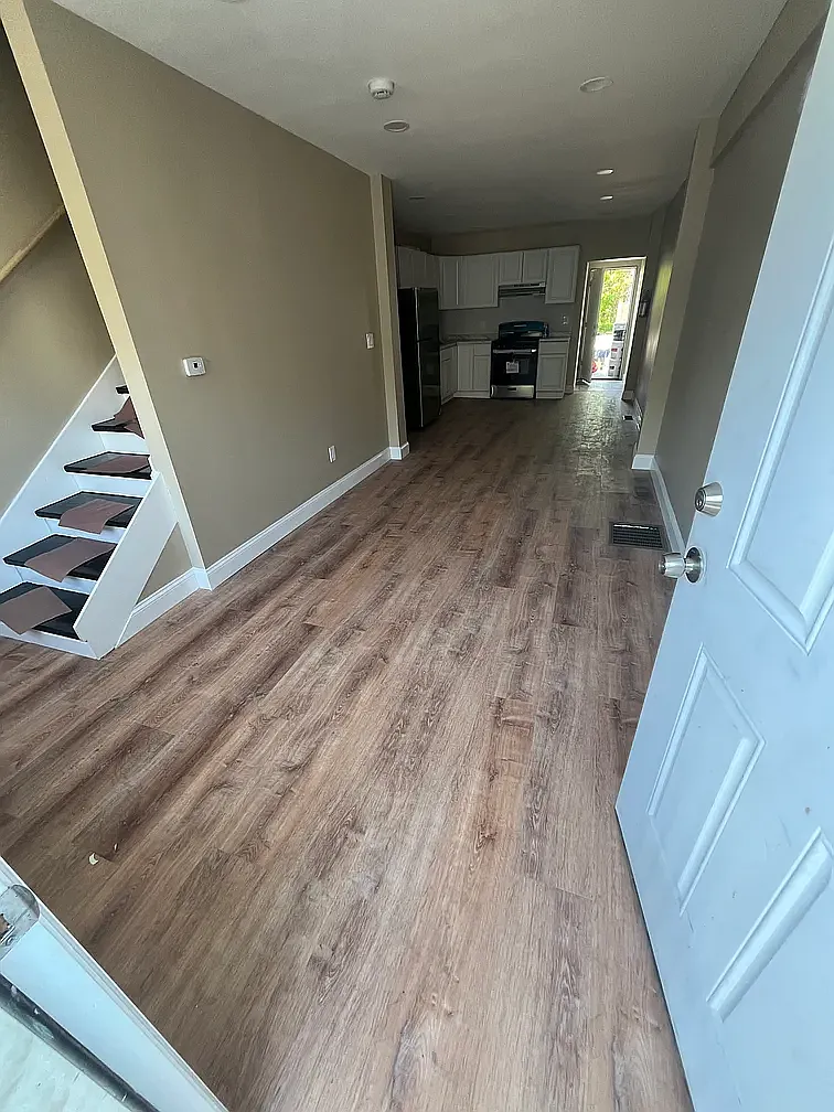 4 bed, 1.5 bath, 1300 sqft, $2,400 — Photo 1