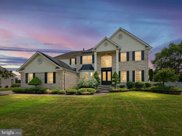 3 Dorothy Dr, Sewell, NJ 08080