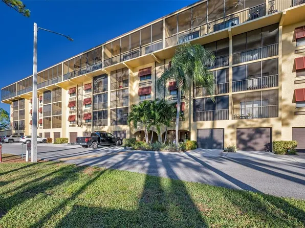 5775 Park St N APT 211, Saint Petersburg, FL 33709