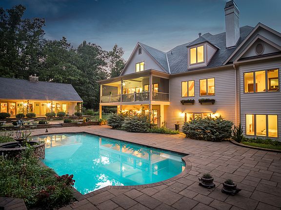 3rd image of 11500 Bridlewood Ct