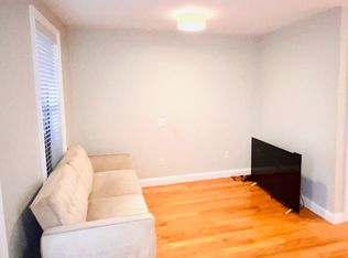26 Chelsea St #1, Boston, MA 02128