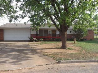 1005 Darla Ave, Altus, OK 73521