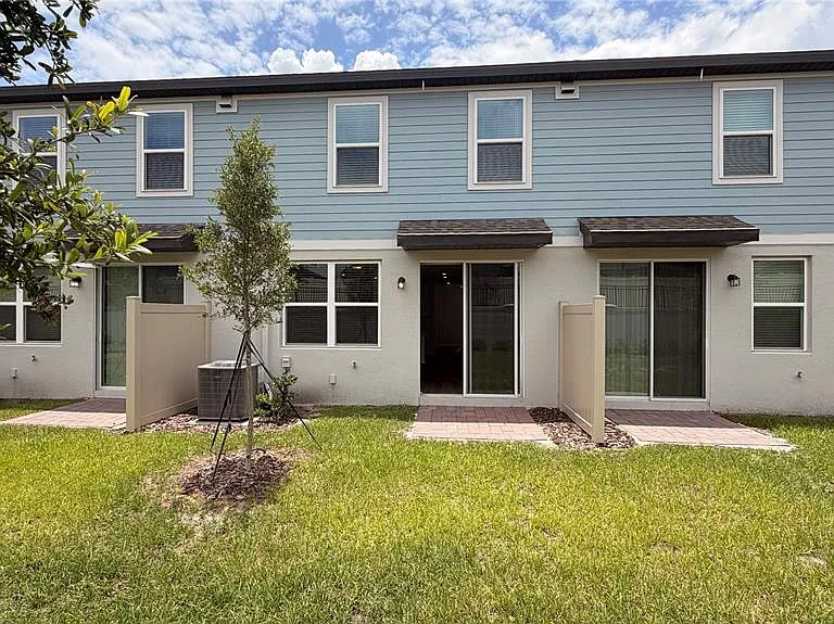 16346 Bird Of Paradise Ave — Photo 3