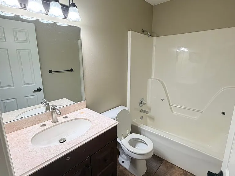 3201 Stivers Blvd — Photo 8