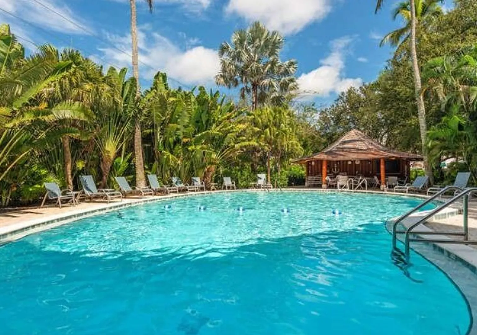 ** Moorings\Coquina Sands Seasonal\Annual Available Remodeled 2/2 Across From Lowdermilk Park Bea... — Photo 3