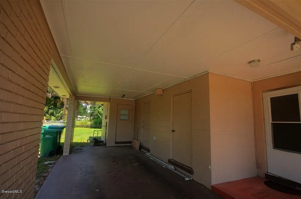 3 bed, 2.0 bath, 1256 sqft, $1,750 — Photo 3
