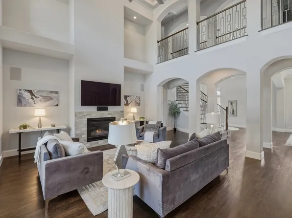 212 Saint Tropez Dr, Southlake, TX 76092