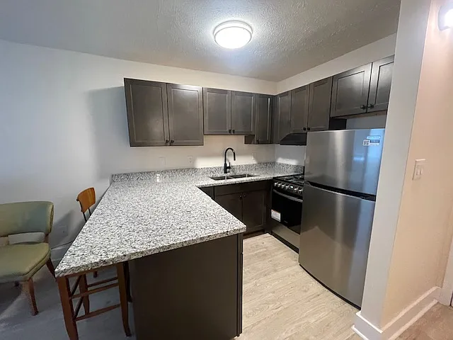41 Kenilworth Rd 3 — Photo 3