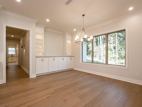 5th image of 3809 Gordon Rd