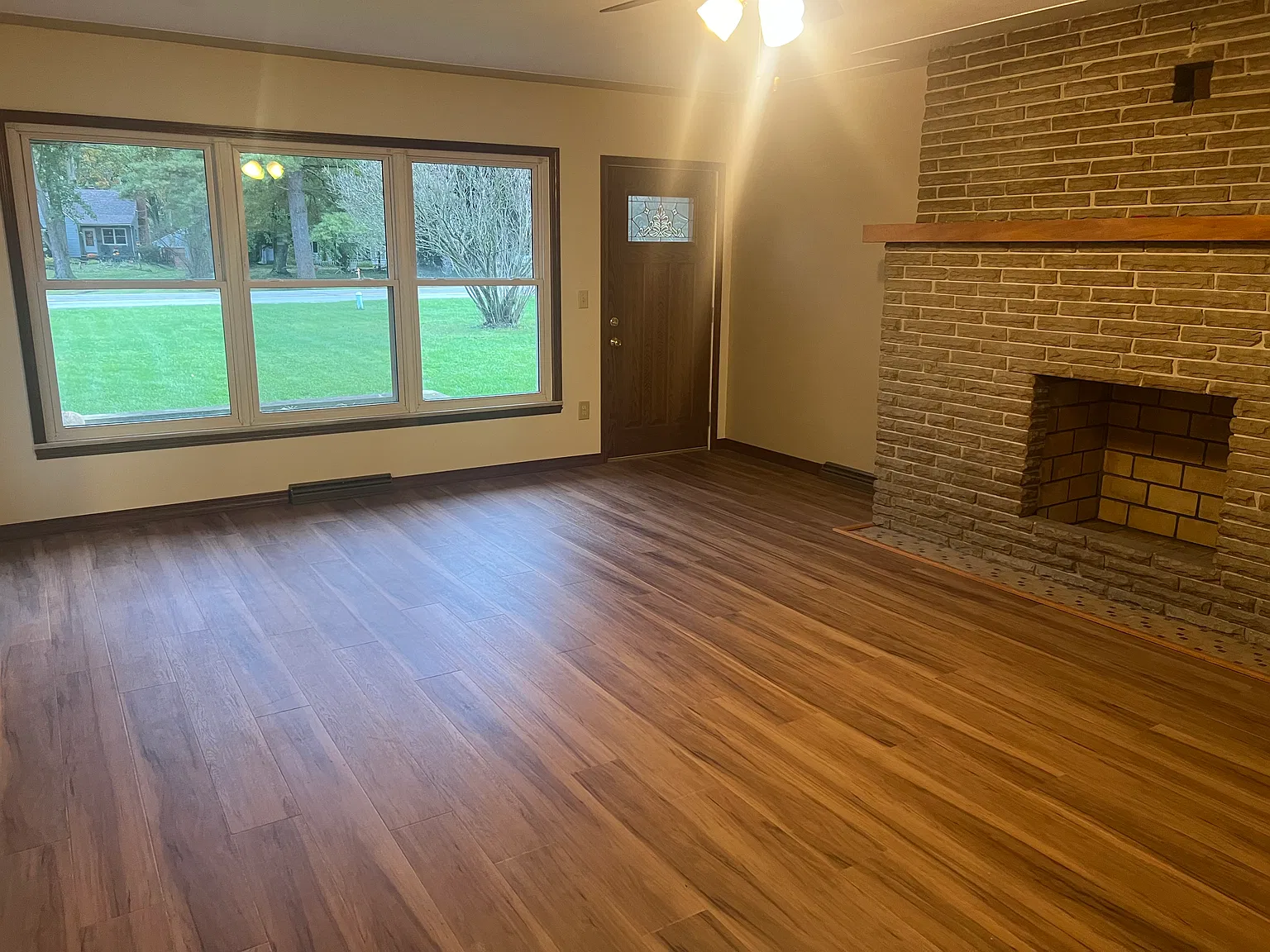 2 bed, 1110 sqft, $1,400 — Photo 3