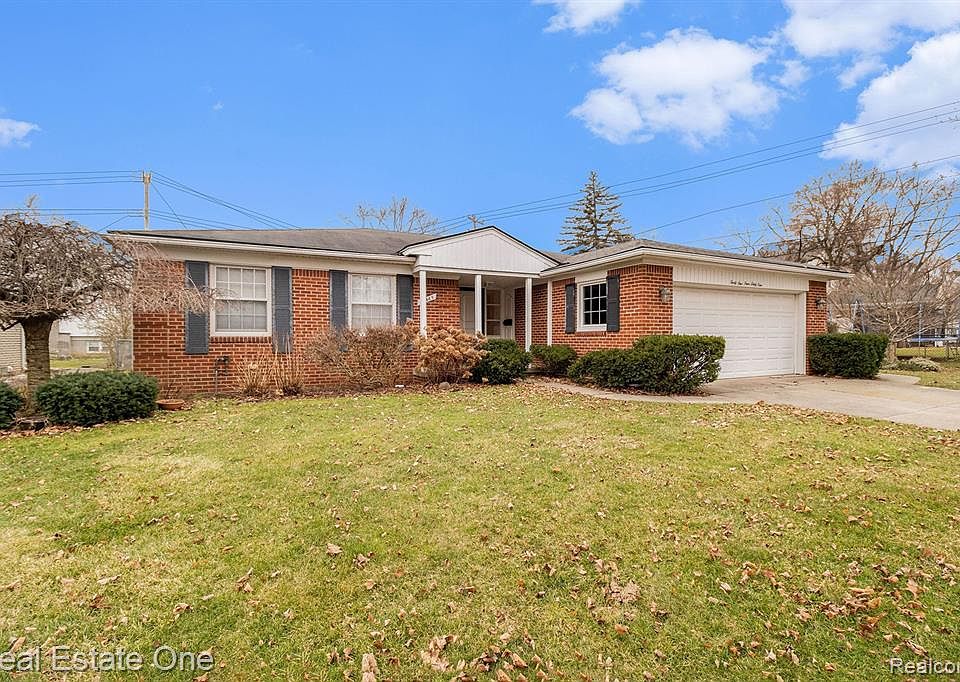 41465 Crestwood Dr, Plymouth, MI 48170 Zillow
