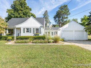 2671 Baldwin St, Jenison, MI 49428