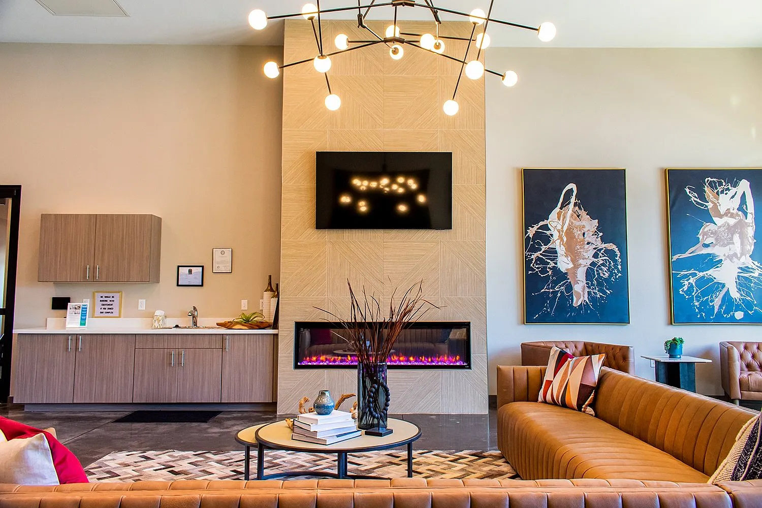 Lakeview — Photo 1