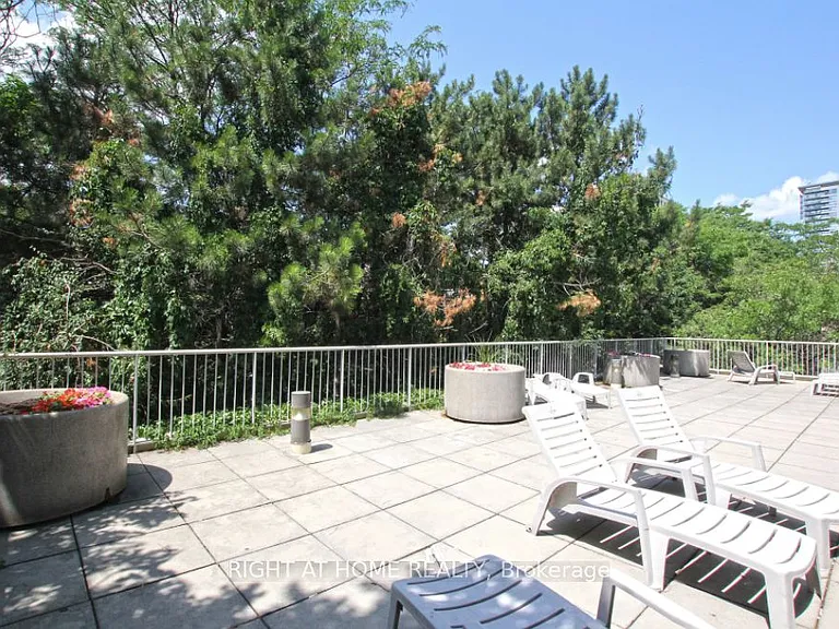 298 Jarvis St #1507 — Photo 28