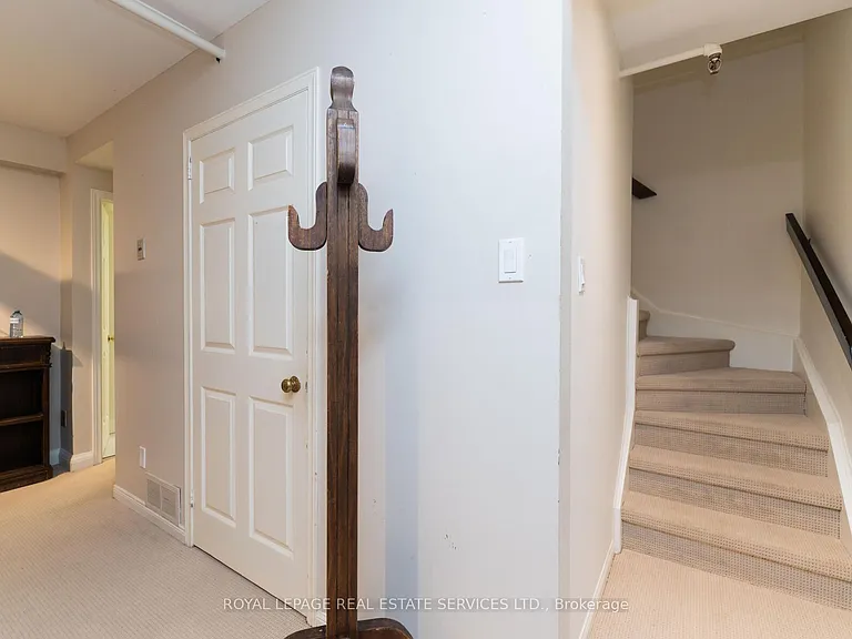 70 Shaftesbury Ave #4 — Photo 31