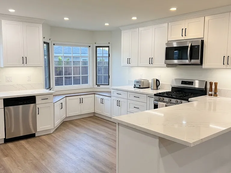203 N Royal Pl — Photo 3