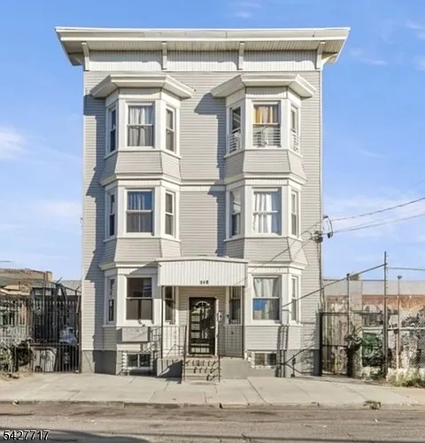 168 Sherman Ave Photo 1