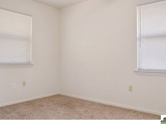 4th image of 208 Gibson St #A