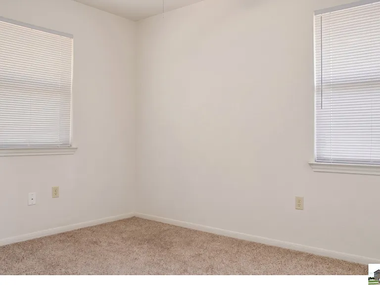 208 Gibson St #A — Photo 4