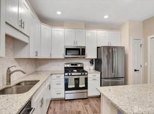 715 Stiller Ln, Monroe Township, NJ 08831