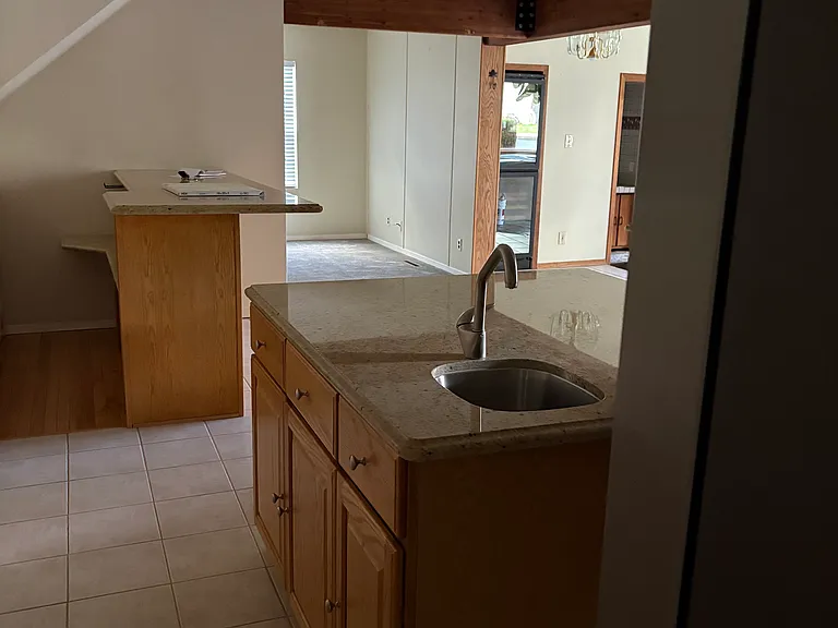 5100 Sleepy Hollow Dr — Photo 6