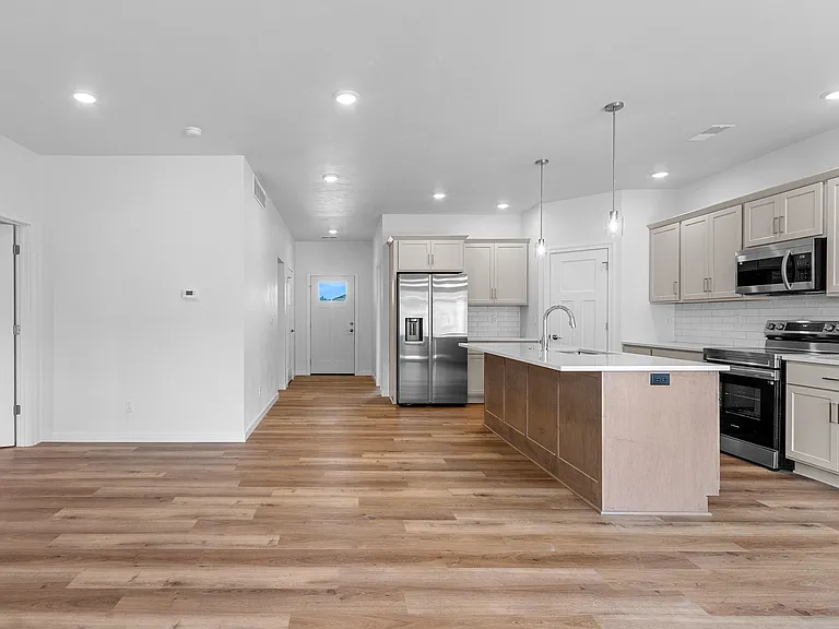 2718 Saffron Pl — Photo 8