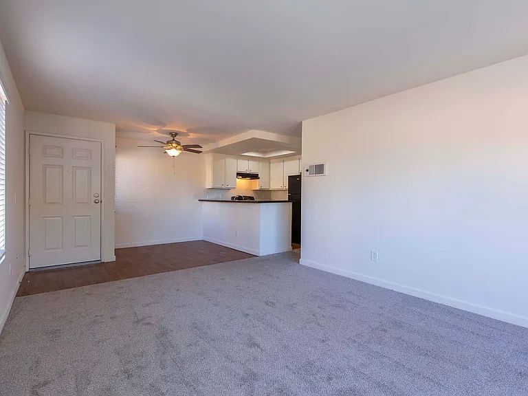 Elan Paseo Vista — Photo 19