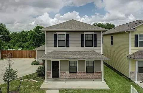 5 bed, 5.5 bath, 2006 sqft, $3,400 — Photo 1