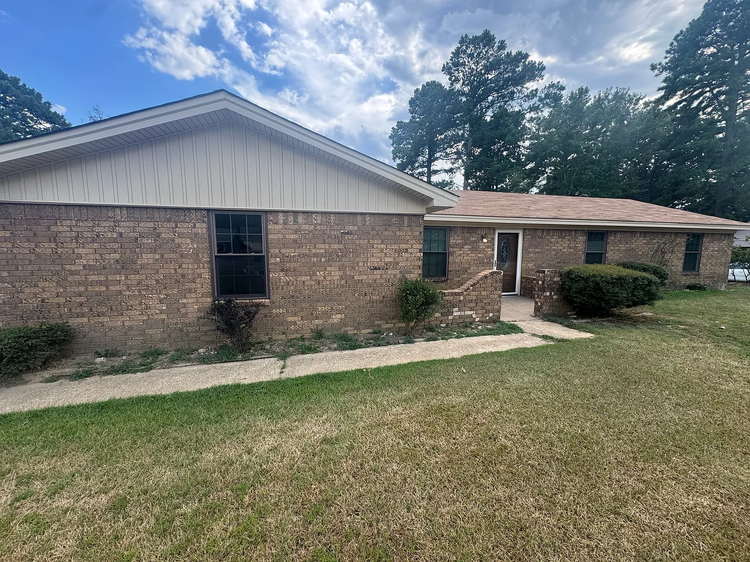 3 bed, 1624 sqft, $1,675 — Photo 2