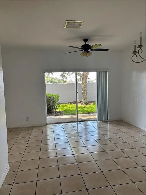 2 bed, 2.5 bath, 1071 sqft, $1,900 — Photo 3