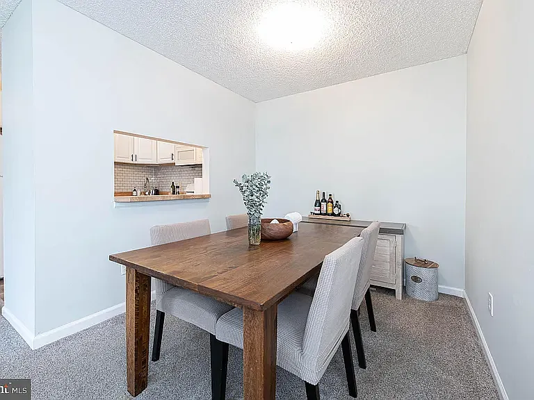 133 Liberty Ct #133 — Photo 7