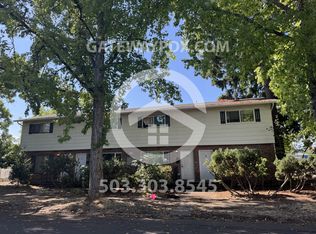 1031 NE Cowls St APT 1, McMinnville, OR 97128