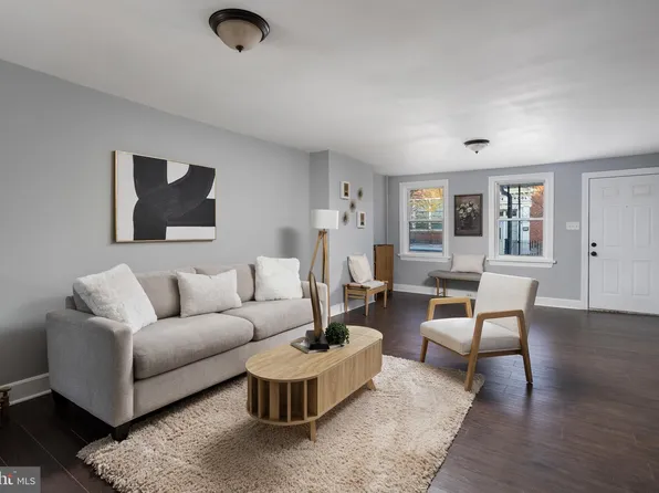 324 Saint Mary St, Burlington, NJ 08016