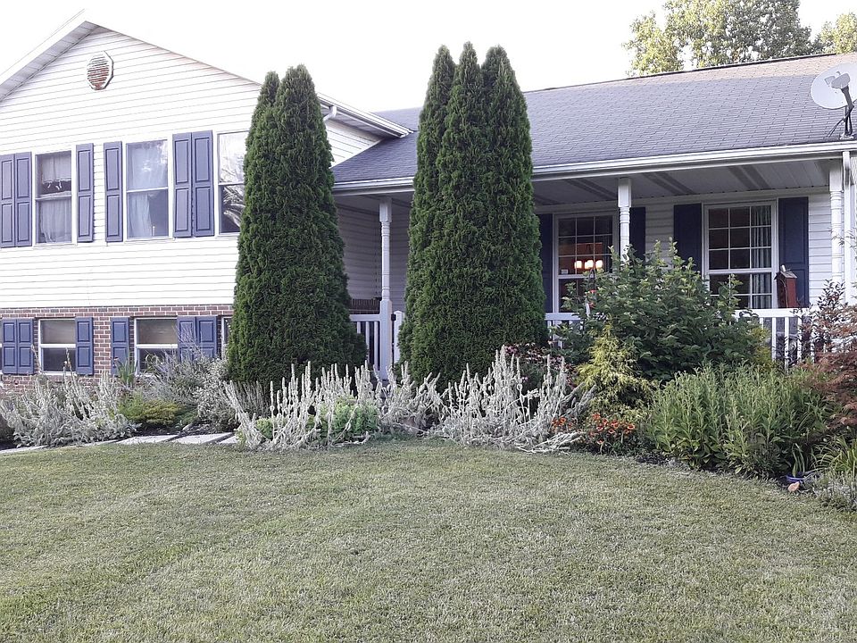 1st image of 6 Wineberry Dr