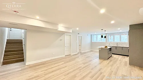 786 Walton St Photo 1