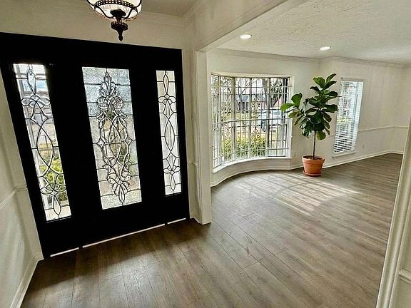 5th image of 12834 Glenwolde Dr