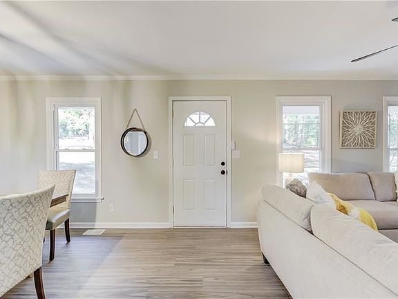 3rd image of 154 Huston Dr