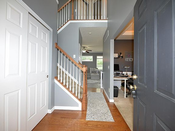 5th image of 213 Scarlet Oak Dr