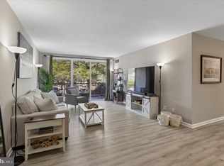4977 Battery Ln #1-211, Bethesda, MD