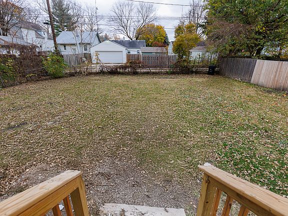 4th image of 805 E Olive St #1